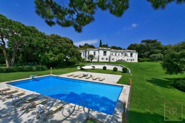 House 1300 m2 9 BR Heart - Cap d'Antibes, French Riviera  312000 Month rental For Super Rich