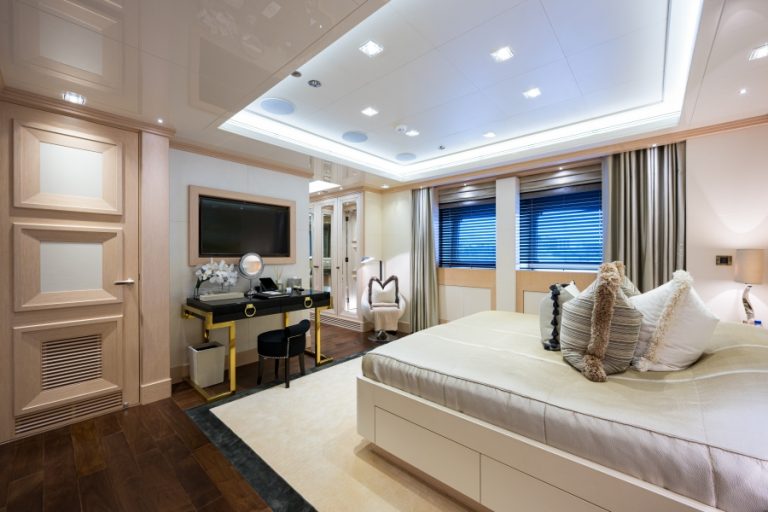 2012 Turquoise Yachts 238' 238 Feets millionaire for sale For Super Rich